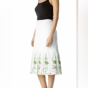 Ann Taylor Lined White Midi Skirt with Green Embroidery. Size 6